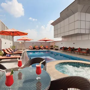 Ramada By Wyndham Deira Szálloda
